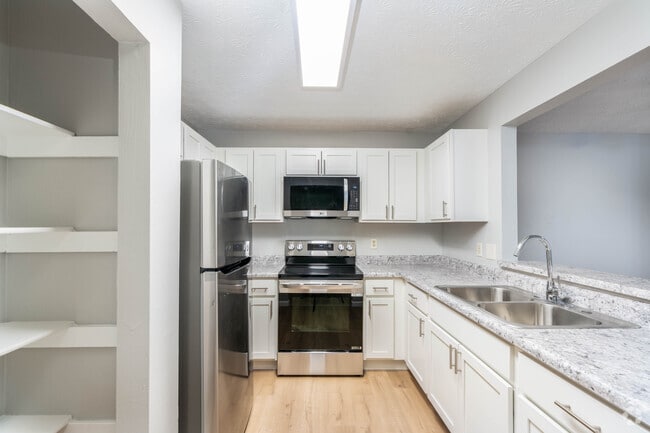 Interior Photo - University Commons