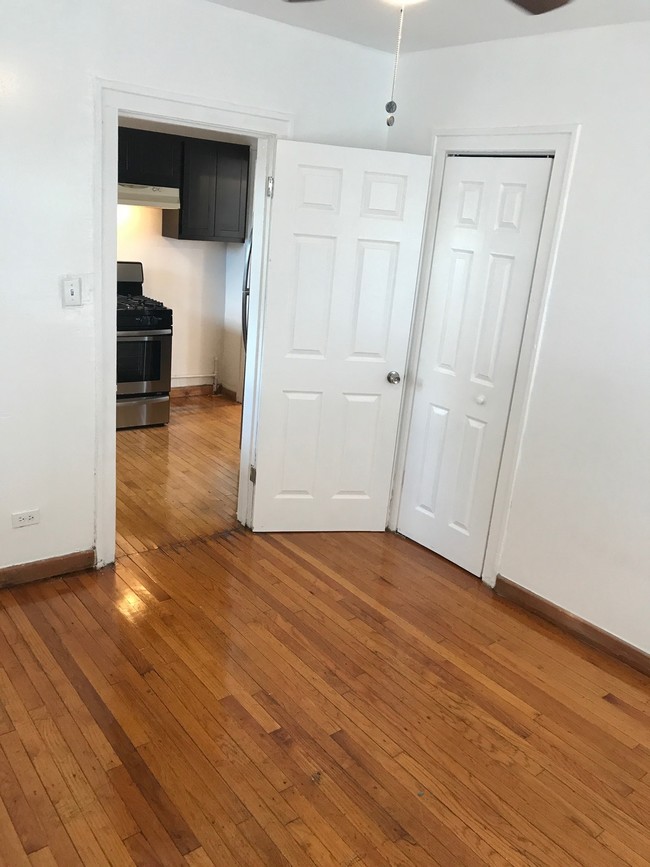 Building Photo - 3340 West Addison Street, Unit 2