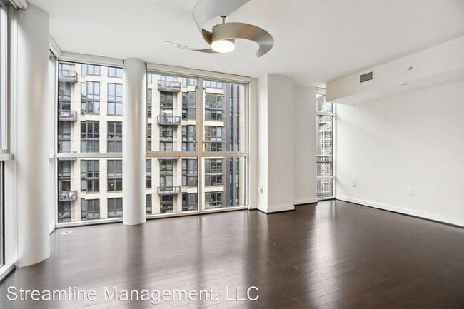Foto del edificio - 2 br, 2 bath House - 1025 1st Street SE #915