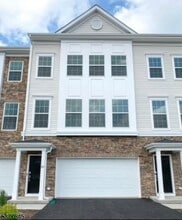 Building Photo - 24 Colgate Dr