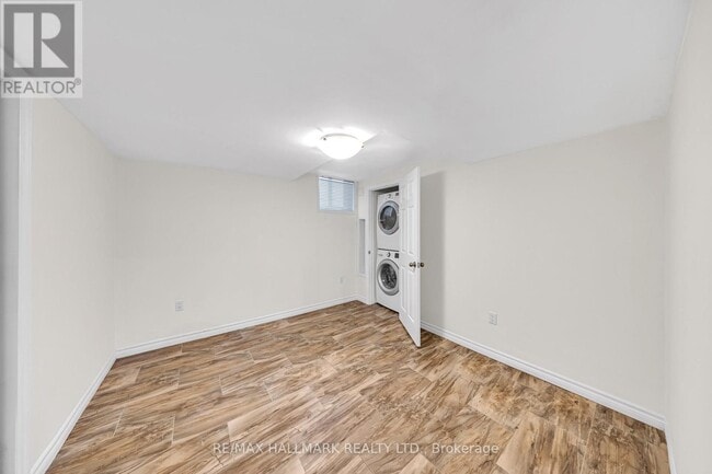 Building Photo - 59 Limevale Crescent