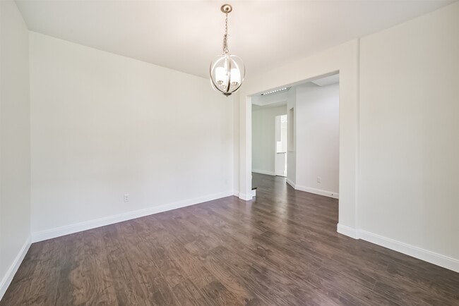 Foto del edificio - 10618 Bassoon Dr