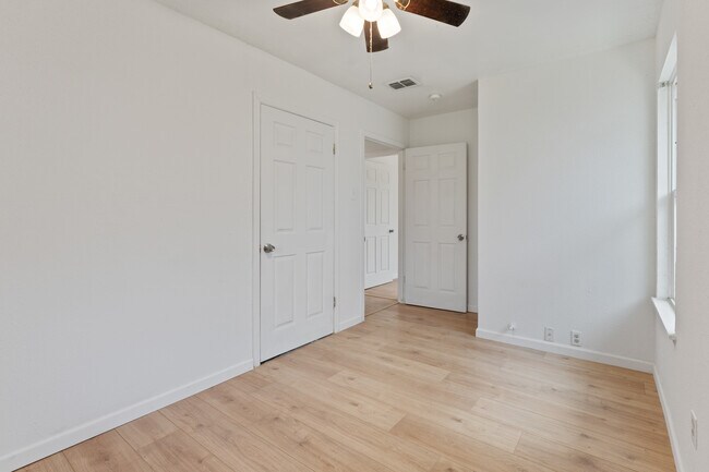 Building Photo - 4717 Orchid Ln