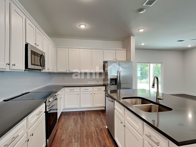 Building Photo - 177 Spruce Cir