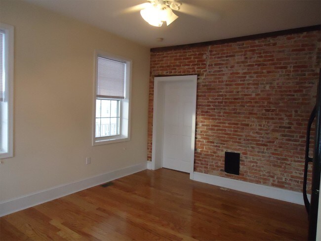 Building Photo - 667 Otsego St