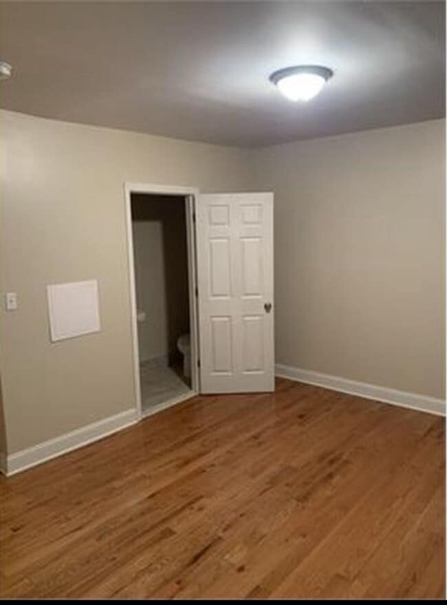 Photo - 5 Bedroom House for Rent