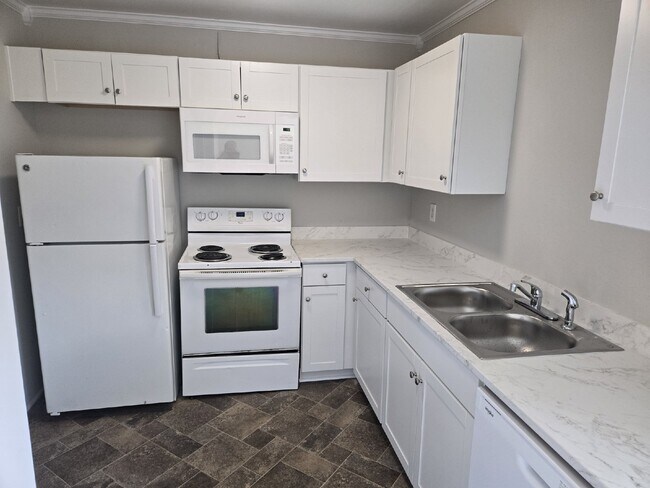 Foto del edificio - Charming 2 Bedroom Townhouse for Rent