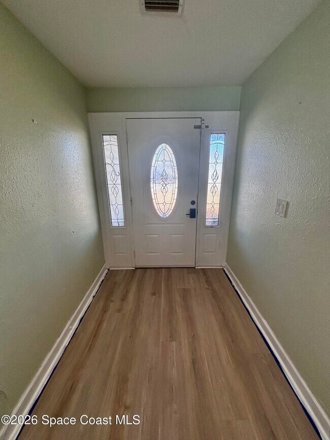 Foto del edificio - 563 Karney Ave NE