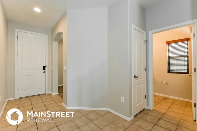 Building Photo - 12534 E Red Canyon Pl