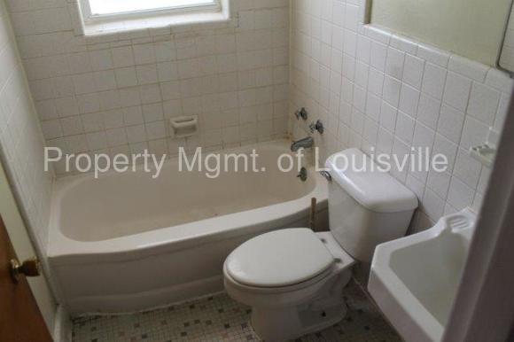 Building Photo - 3208 Orchard Manor Cir