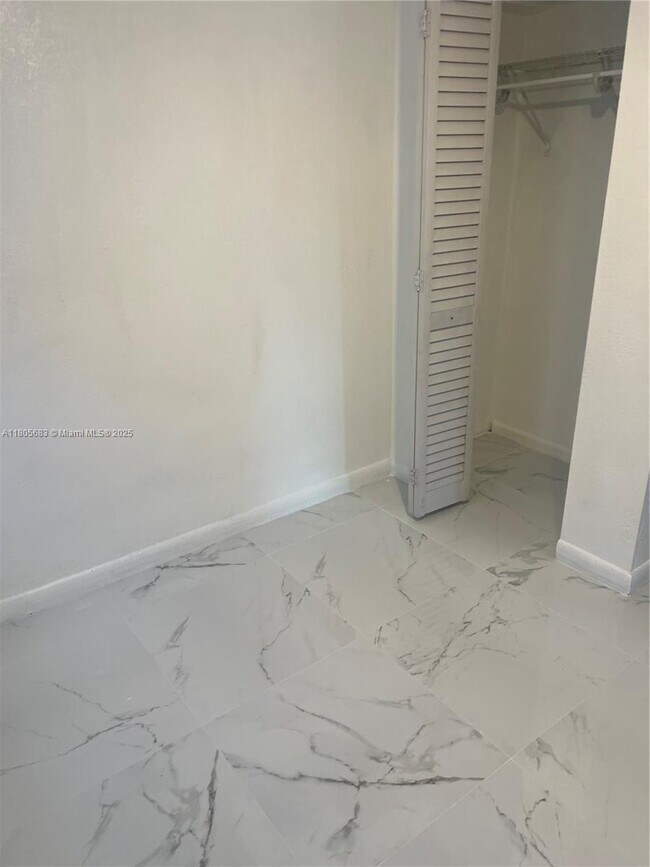 Foto del edificio - 7809 Ramona St