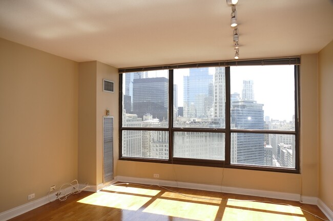 Building Photo - 405 N Wabash Ave
