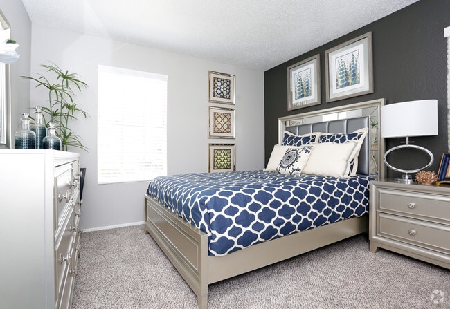 1BR,1BA-1B - Iron Landings