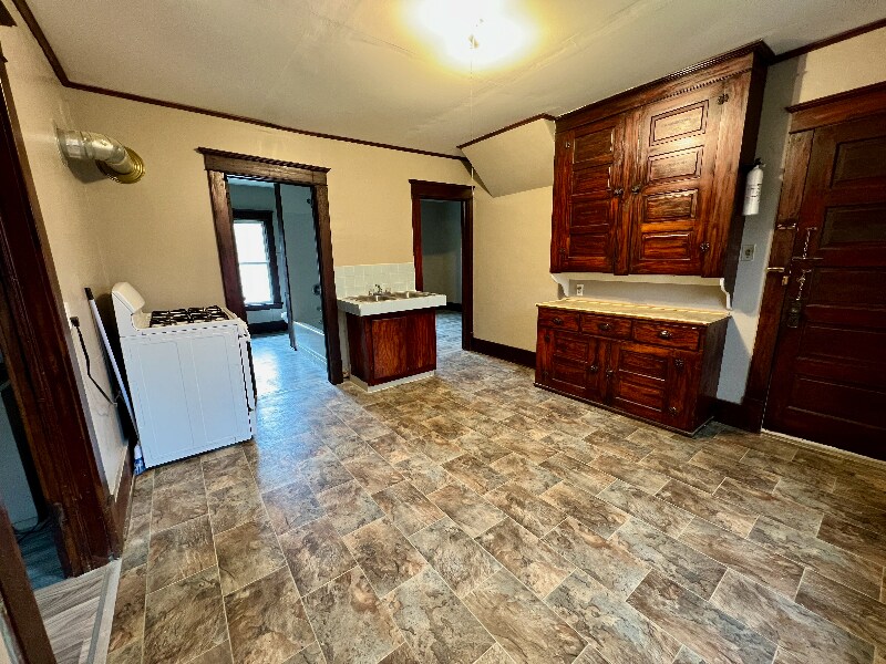 33 Crescent Ave, Salamanca, NY 14779 House Rental in Salamanca, NY