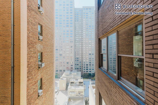 Foto del edificio - 300 E 57th St