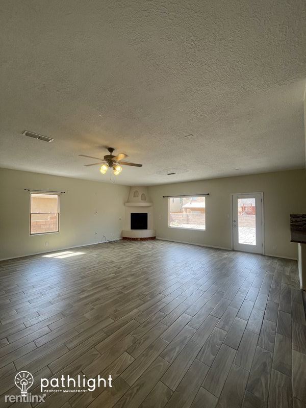 Foto del edificio - 4 br, 2.5 bath House - 3241 San Ildefonso ...