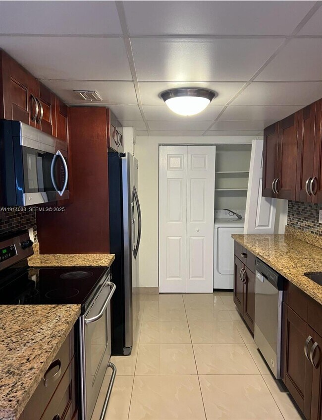 Foto del edificio - 3928 SW 67th Way