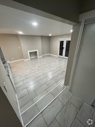 Building Photo - 3575 Oakvale Rd