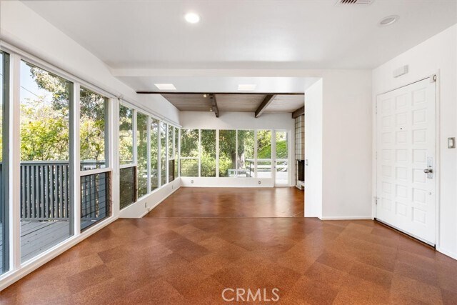 Foto del edificio - 3946 Alta Mesa Dr