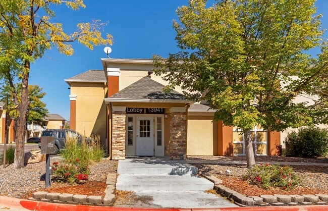 Building Photo - Furnished Studio-Denver - Aurora South
