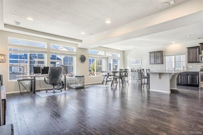 Building Photo - A Gorgeous 3 Bed 3 Bath Home in Desirable ...