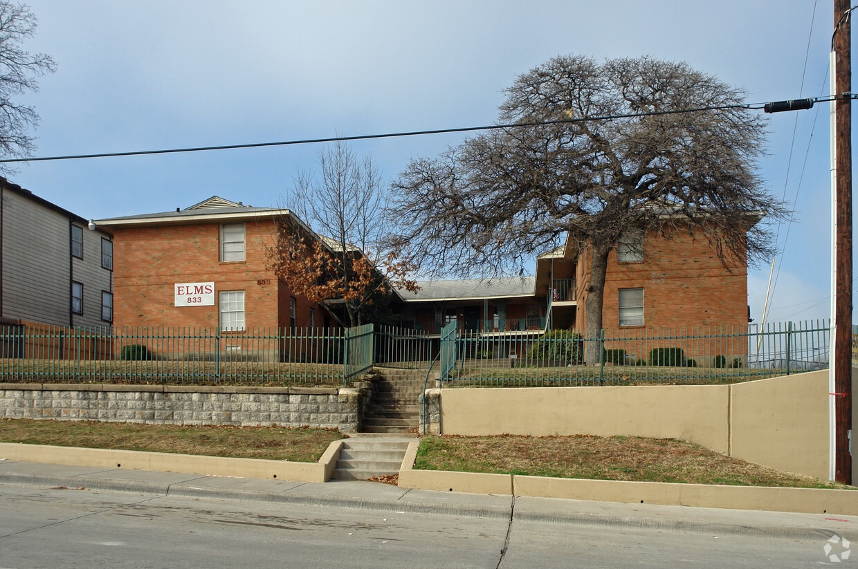 Building Photo - Elms