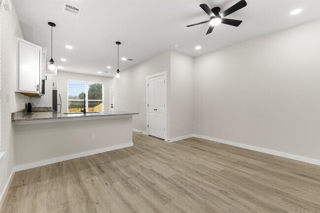 Foto del edificio - 1316 Williams St