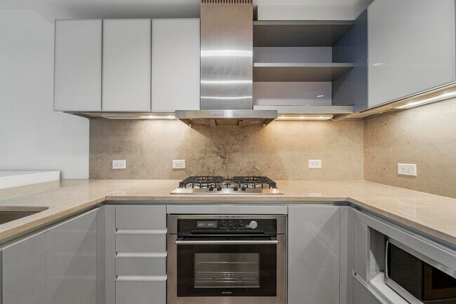 Foto del edificio - 77 Hudson St