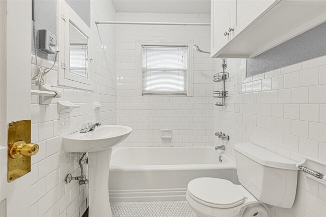 Foto del edificio - 4304 Pease St