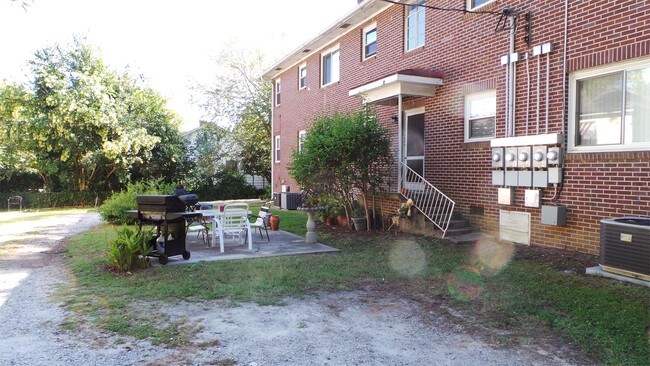 Building Photo - 212 Janeway