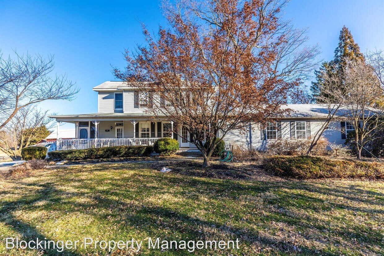 Primary Photo - 3410 W Watersville Rd
