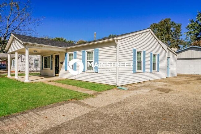 Foto del edificio - 4 Bedroom Pet-Friendly Home in Louisville, KY with Main Street Renewal