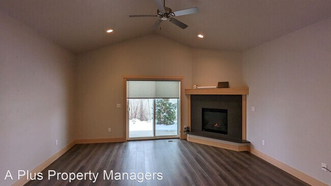 Foto del edificio - 4 br, 2.5 bath House - 7888 N Hydrangea St