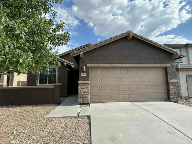 Building Photo - 10450 S Cutting Horse Dr