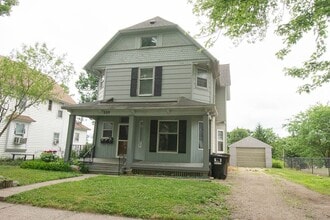 Building Photo - 209 S Pearl St
