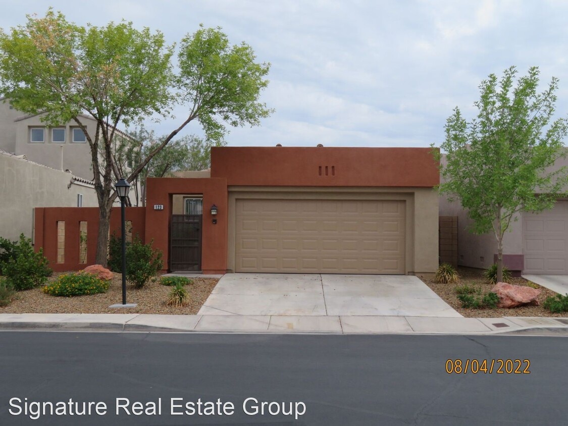 3 br, 2 bath House 123 Woolman Rink Ave House Rental in Las Vegas