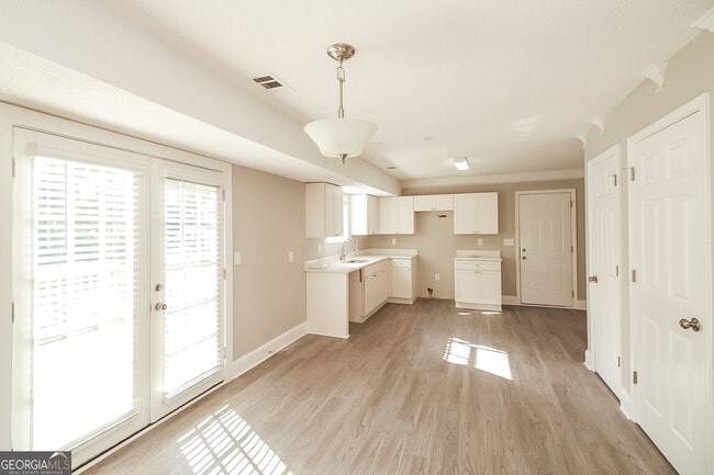 Foto del edificio - 2190 Surrey Trail