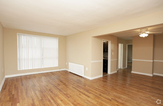 Interior Photo - Delwin Apartments