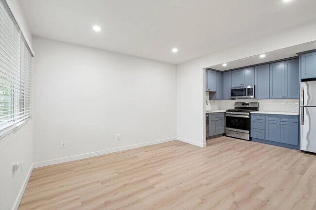 Foto del edificio - AVAILABLE AUGUST - BRAND NEW 1 BED/1BATH UNIT