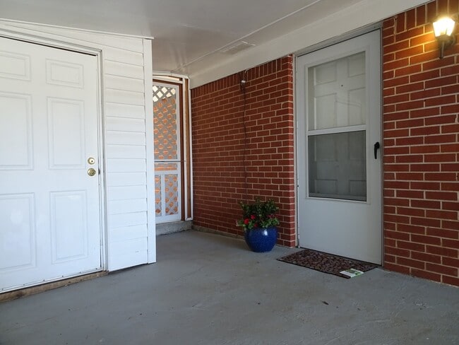 Photo - 283 Lake Dr Apartment