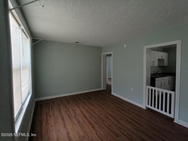 Foto del edificio - 2542 Wilcox Ct