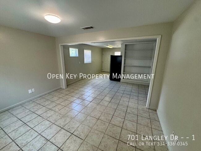 Foto del edificio - 701 Langley Dr