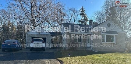 Building Photo - 1320 Wilson Dr