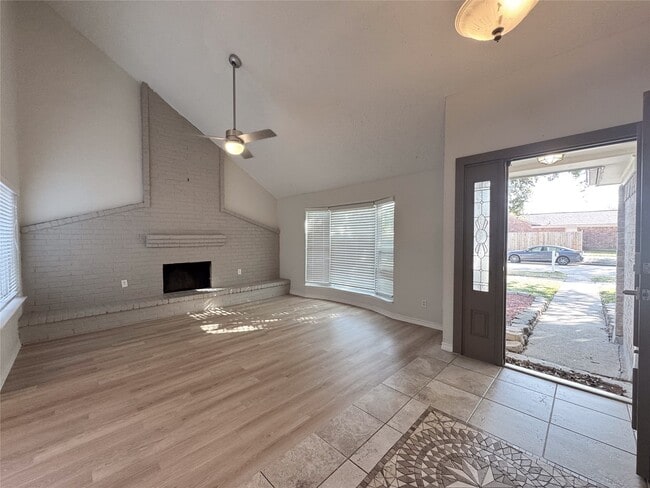 Building Photo - 22018 Elsinore Dr