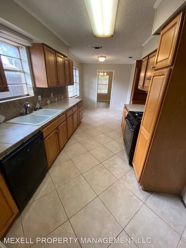 Building Photo - 3 br, 2 bath House - 112 WESLEY DR
