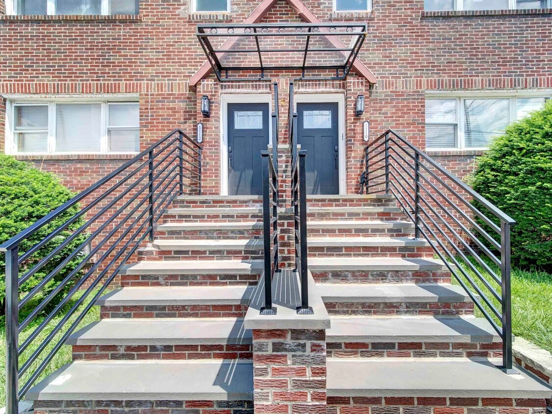 Primary Photo - 1110-1112 73rd St