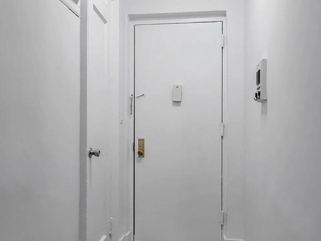 Foto del edificio - 402 Bay Ridge Pkwy