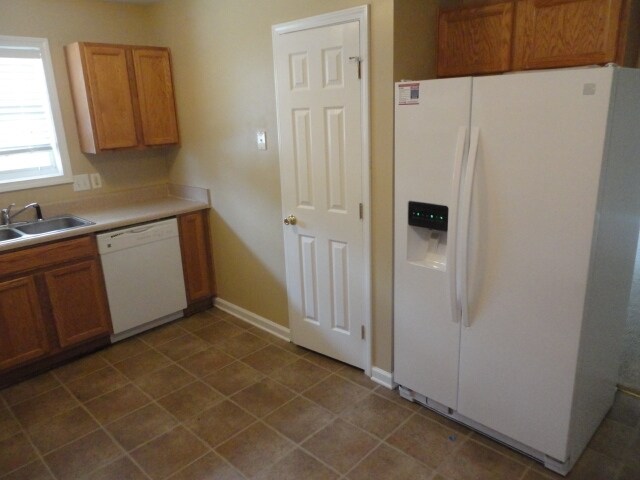 Foto del edificio - 3700 Cashew Dr