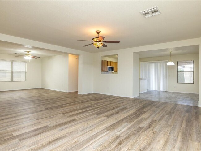 Foto del edificio - VAIL SCHOOL DISTRICT!!! CORNER LOT NEAR PU...