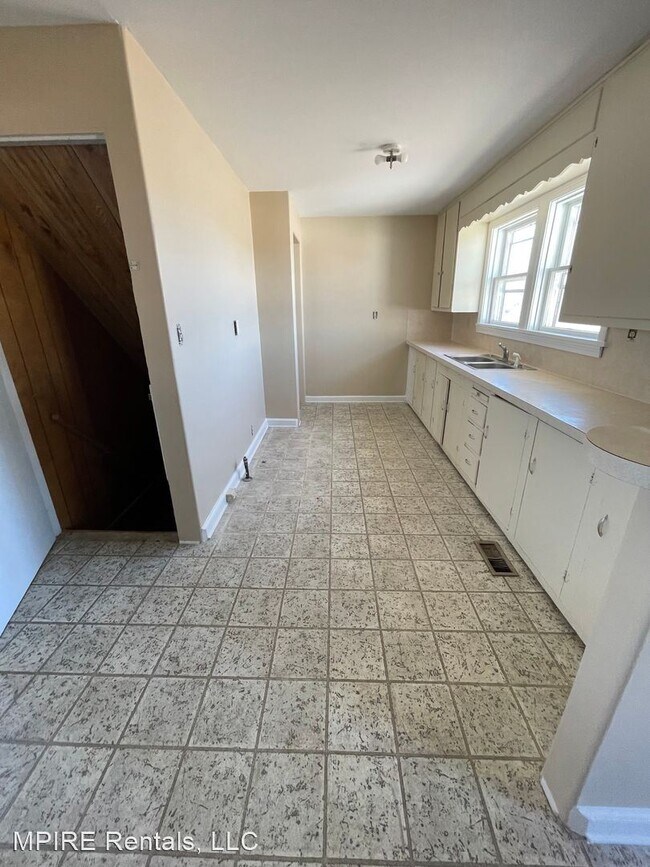 Building Photo - 2 br, 1 bath House - 1301 K-96 HWY